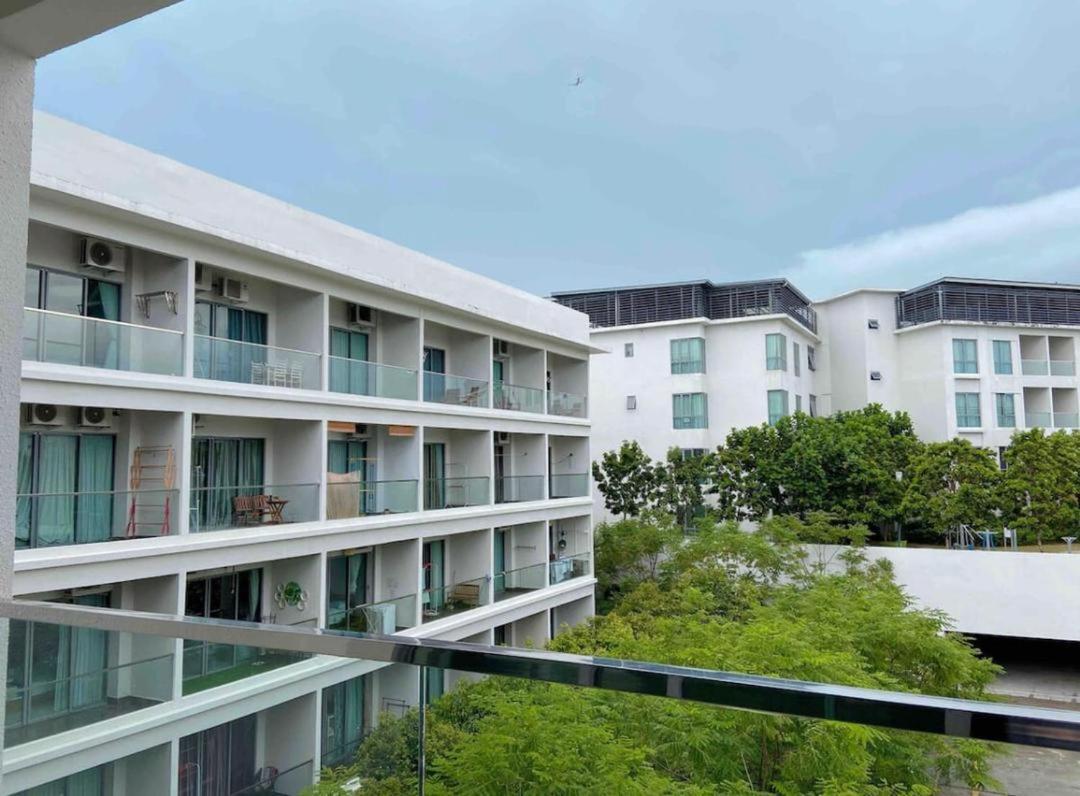 Staysee @ Imago Shopping Mall The Loft * Kota Kinabalu