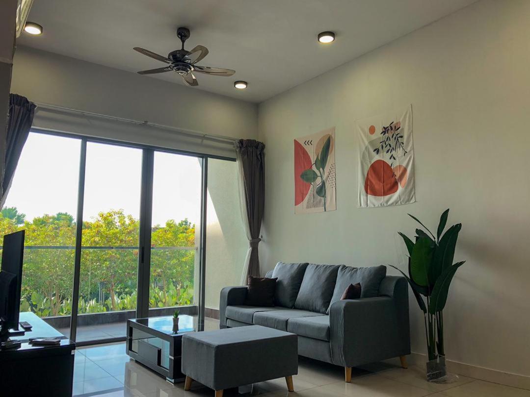 Staysee @ Imago Shopping Mall The Loft Apartment