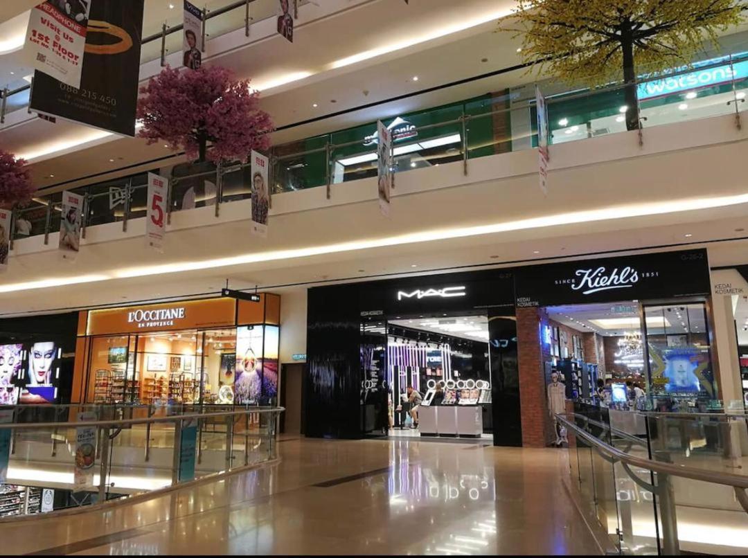 Staysee @ Imago Shopping Mall The Loft Apartment